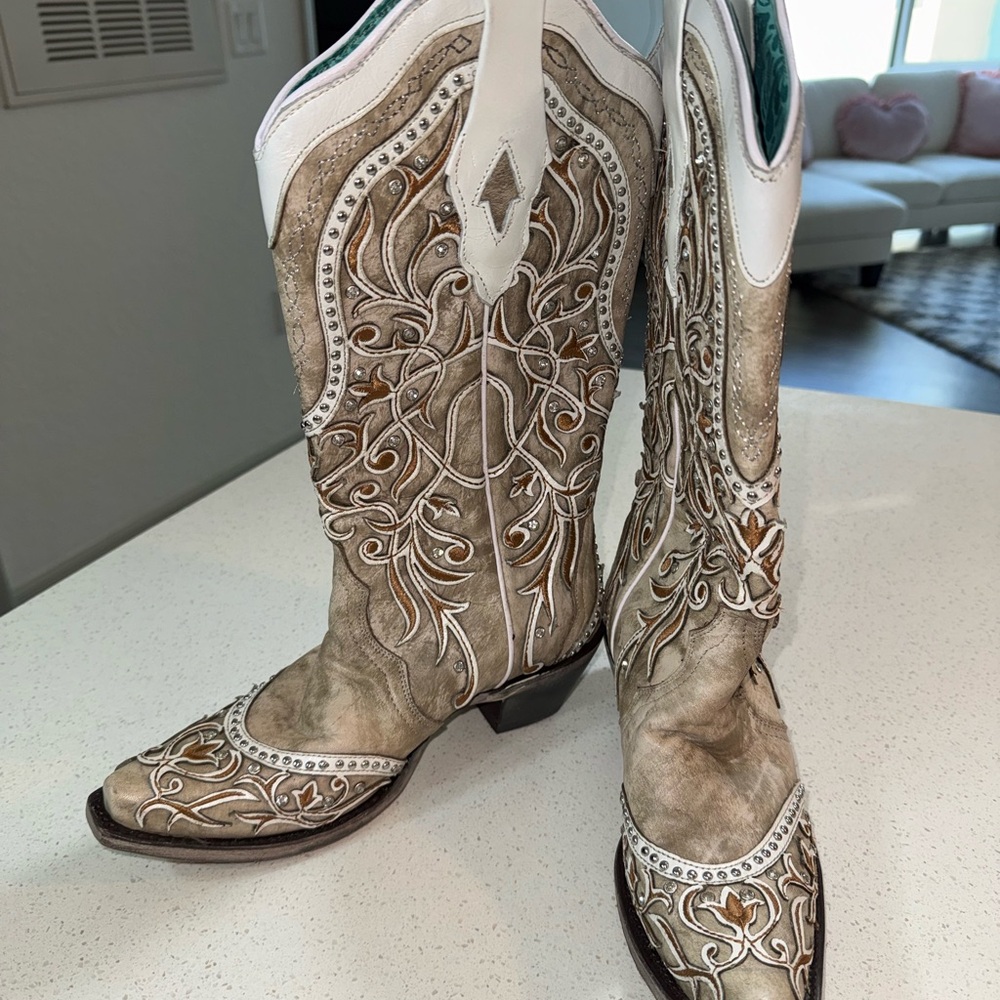 Corral Cream And Brown Embroidered Heeled Boots - image 4